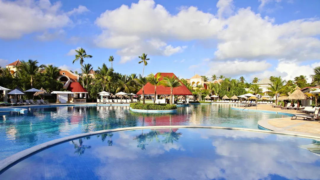 dominican_republic_accommodation_002_luxury_bahia_principe_ambar_pool_1080_ergebnis