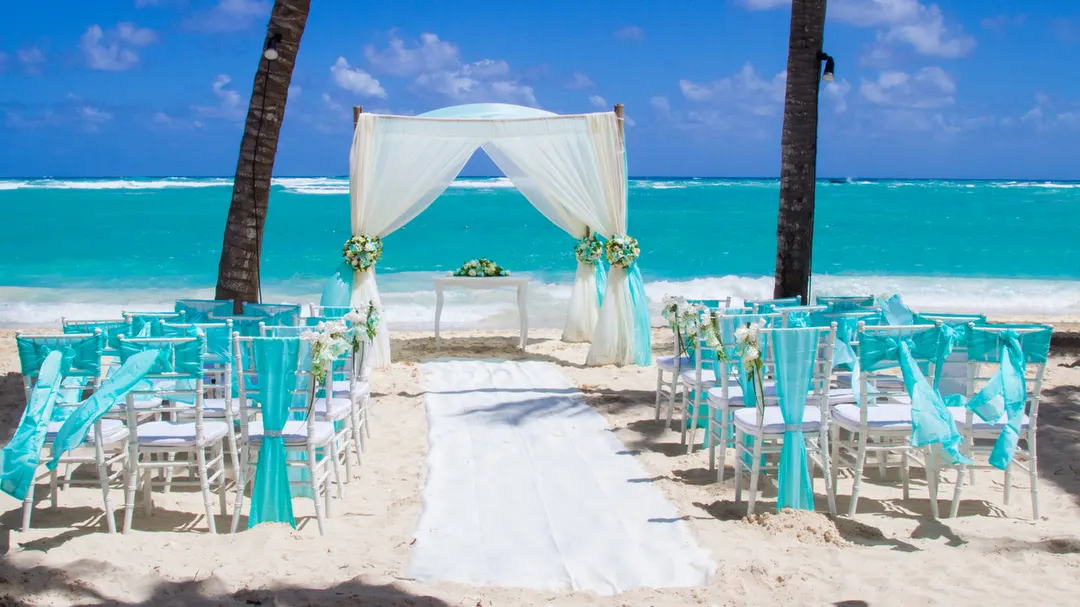 dominican_republic_destination_wedding_007_all_inclusive_resort_grand_bahia_principe_punta_cana_beach_ceremony_1080_ergebnis