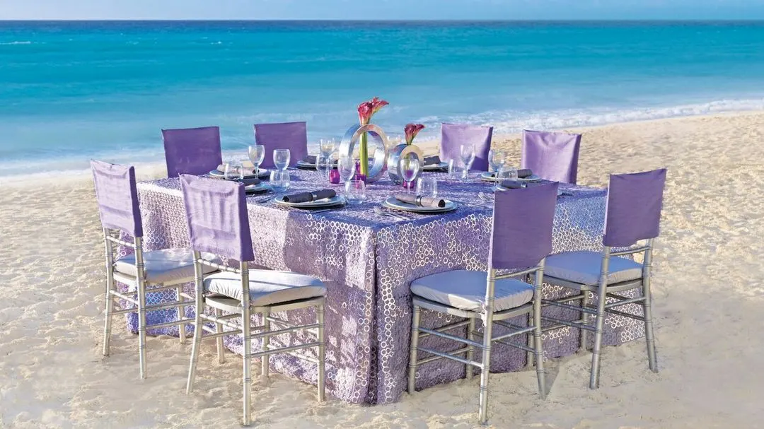 dominican_republic_destination_weddings_16_hard_rock_hotel_punta_resort_beach_reception_1080_ergebnis