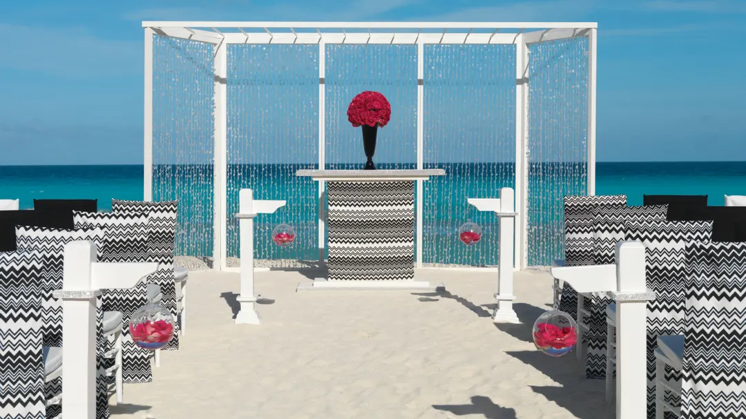 dominican_republic_destination_weddings_18_hard_rock_hotel_punta_resort_beach_ceremony_1080_ergebnis